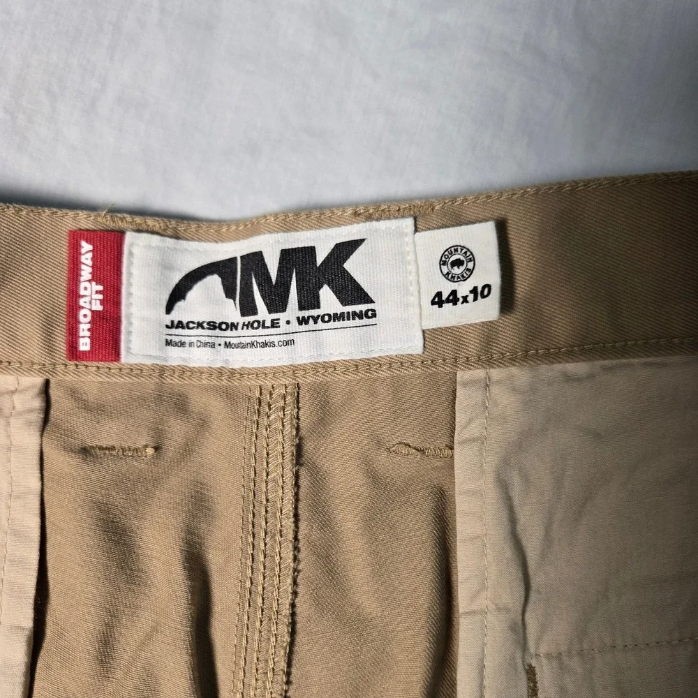 Mountain Khakis Broadway Fit Shorts‎ Mens 44x10 Khaki Tan Cotton  Outdoor NWT